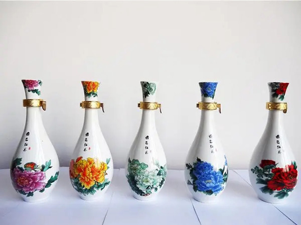 陶瓷酒瓶—讓生活上升到藝術
